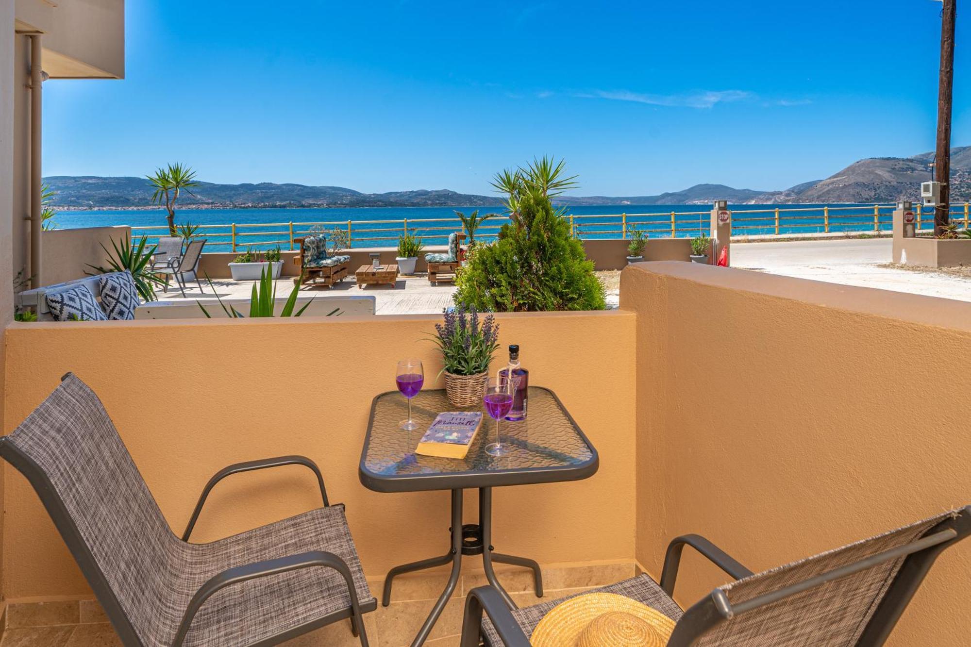 Egialion Iqia Apartment Аргостолион Екстериор снимка