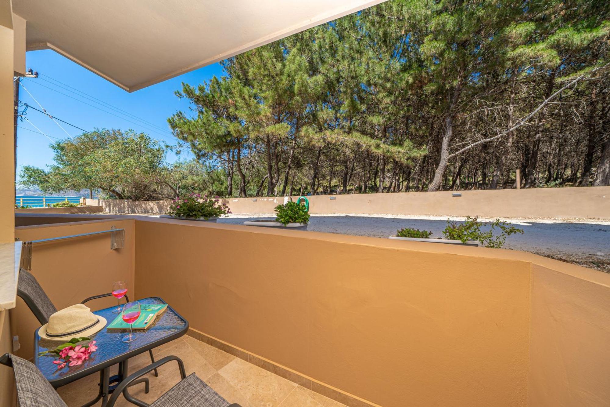 Egialion Iqia Apartment Аргостолион Екстериор снимка