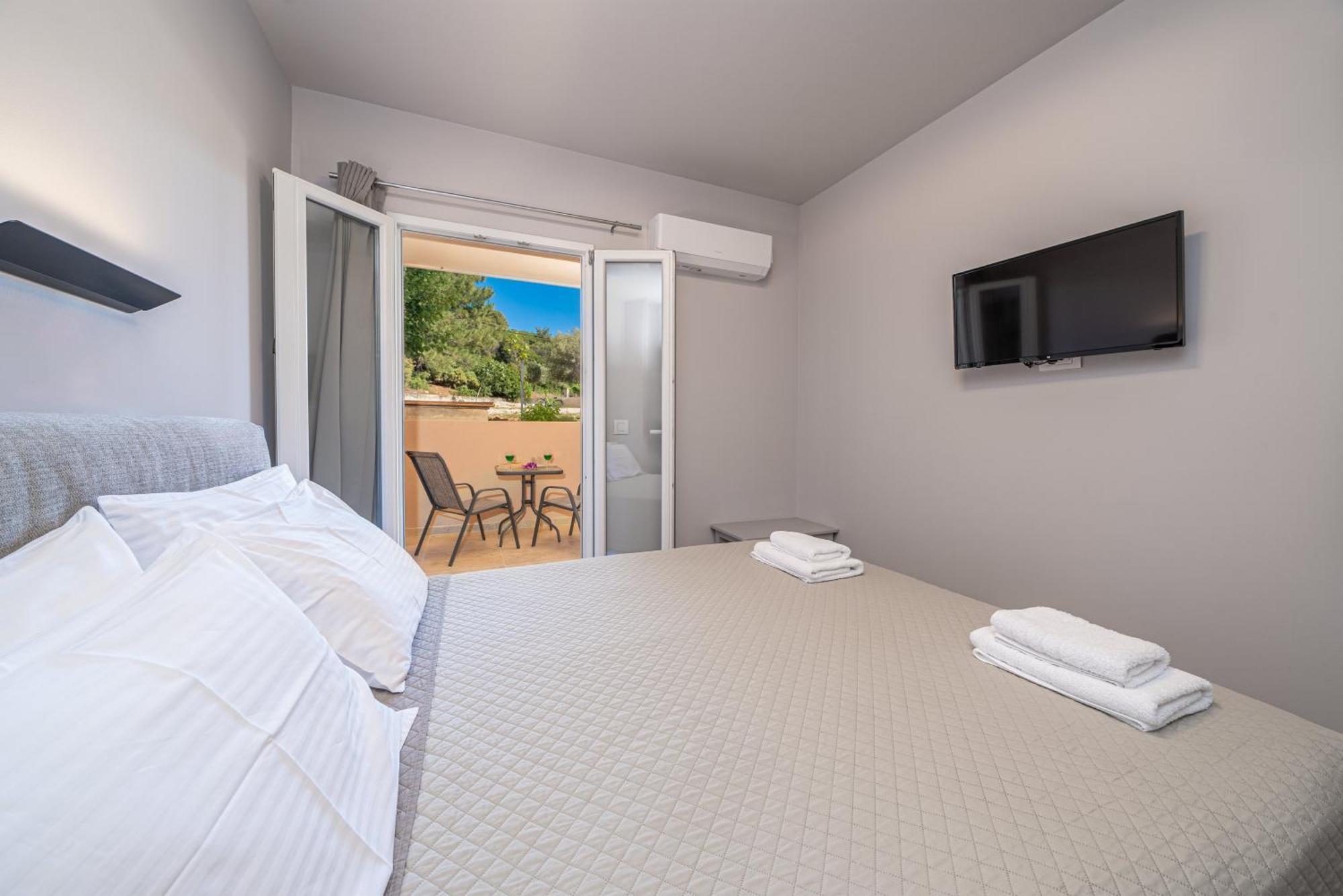 Egialion Iqia Apartment Аргостолион Екстериор снимка